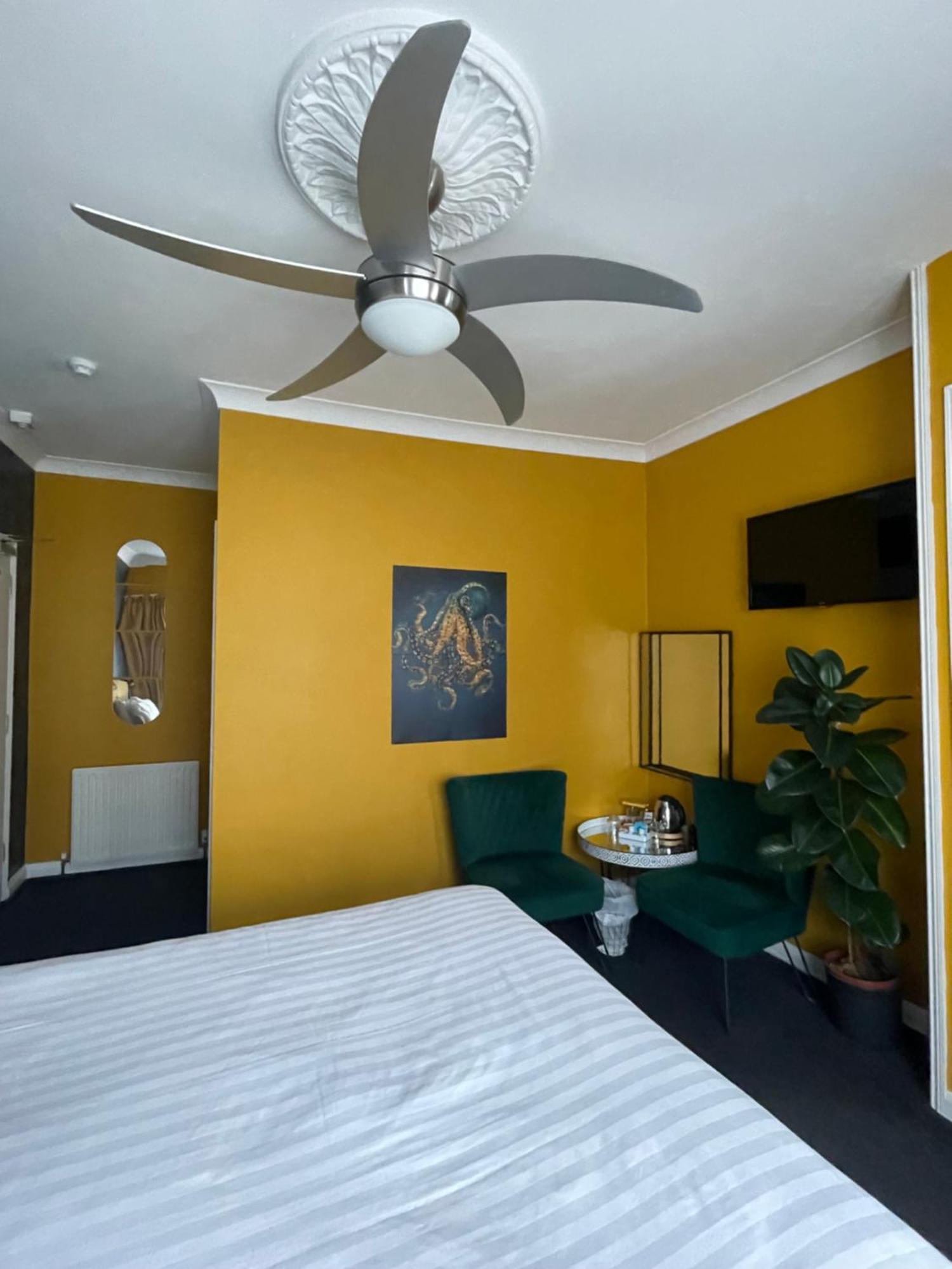 Bed and Breakfast The Montana Торки Экстерьер фото